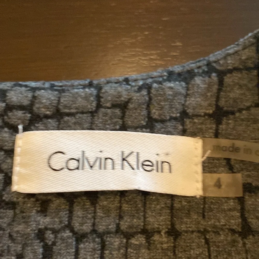 Calvin Klein Gray Sleeveless Sheath Midi Dress Square Neck. Size 4. Zipper back.